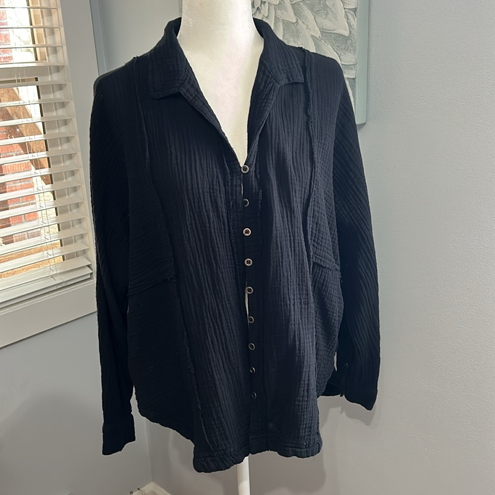 Women’s Button Up Top